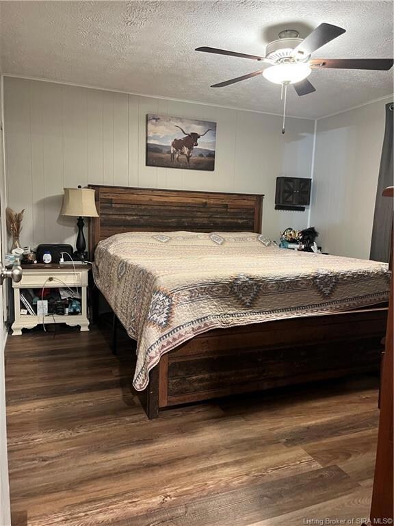 Main bedroom w bathroom