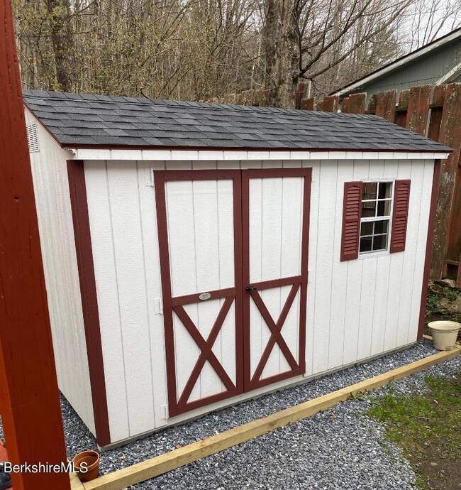 shed