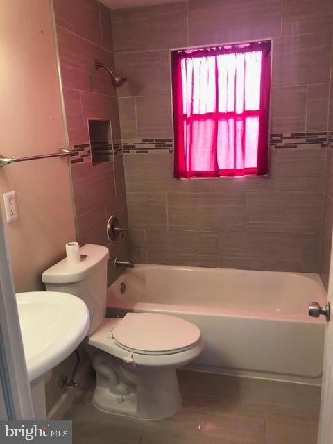 2136 Redthorn Rd, Middle River, MD 21220 - photo 4