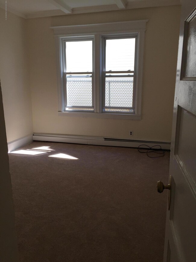 111 Fiske Ave, Staten Island, NY 10314 - photo 6