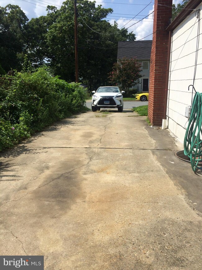 5005 54th Place, Hyattsville, MD 20781 - photo 3