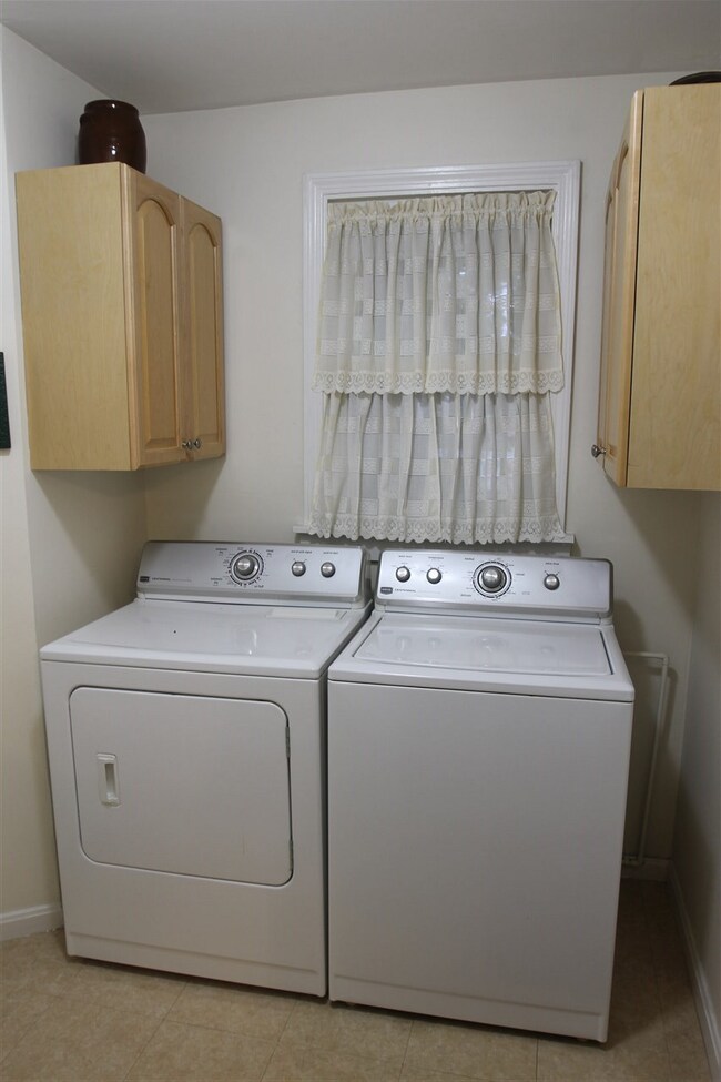 8 Earley St unit 23, Nashua, NH 03060 - photo 4