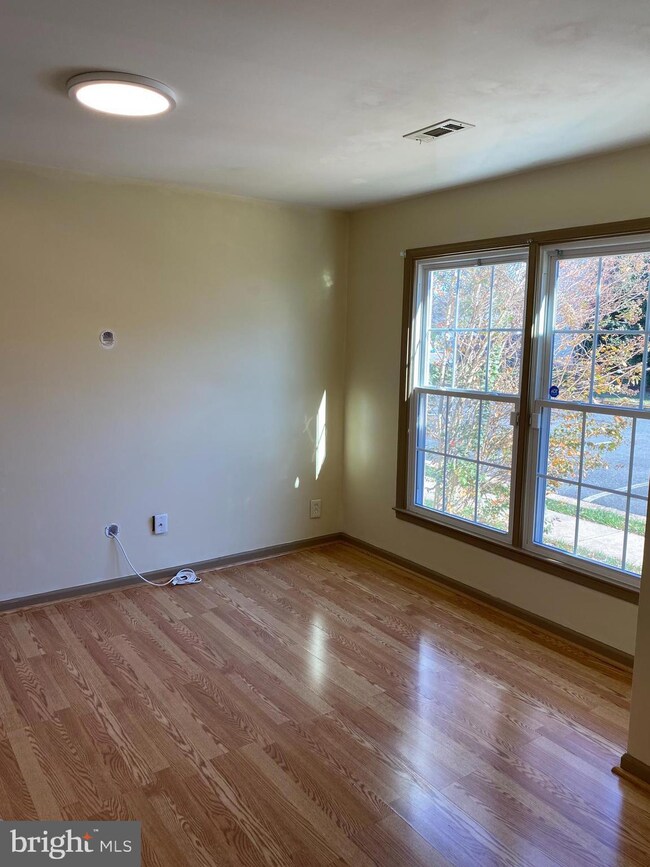 411 Madison Ct, Stafford, VA 22556 - photo 2