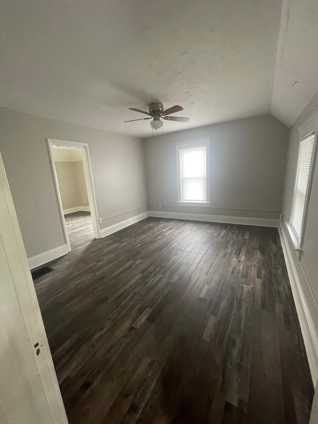 1014 Oak St, Beloit, WI 53511 - photo 7