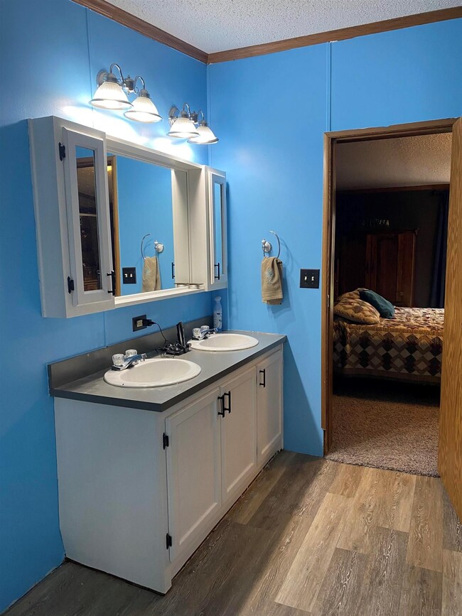 1899 S Ridgeview Rd, Logansport, IN 46947 - photo 2