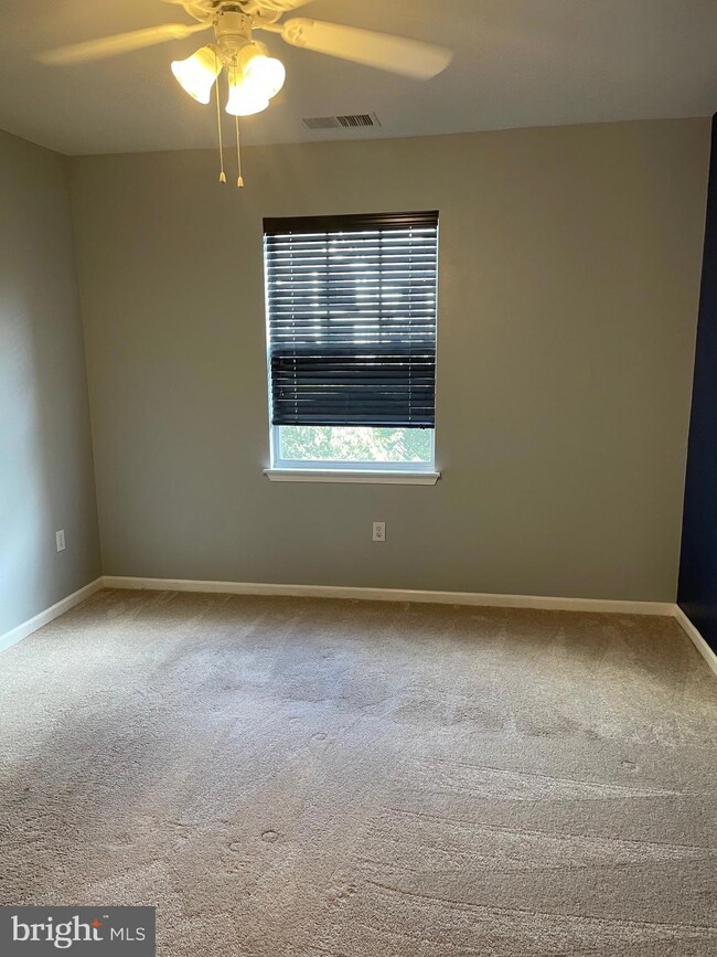 12956 Centre Park Cir unit 307, Herndon, VA 20171 - photo 3