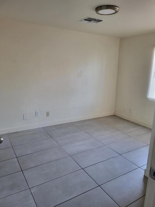 1631 E Yale St unit 7, Phoenix, AZ 85006 - photo 6