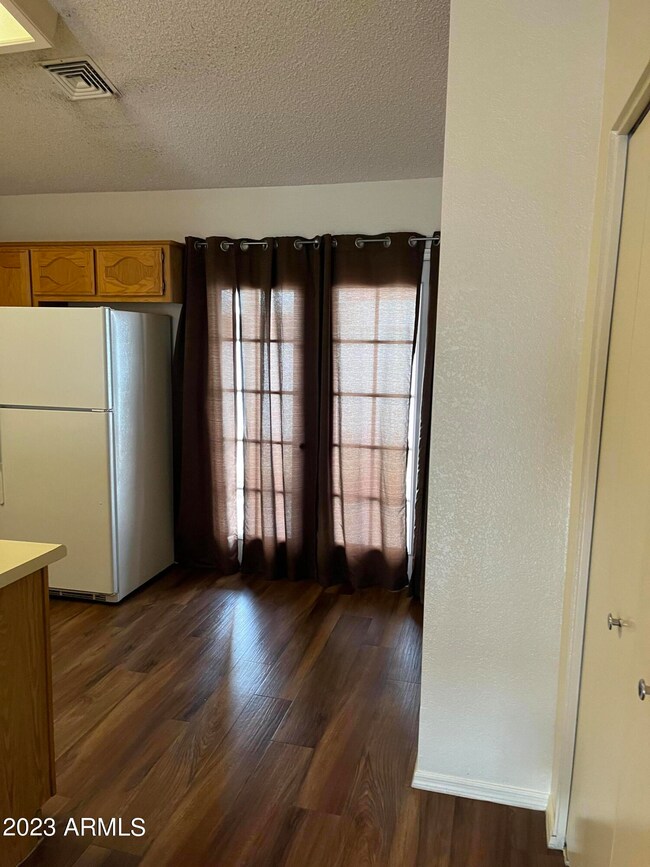 822 W Iris Dr, Gilbert, AZ 85233 - photo 5