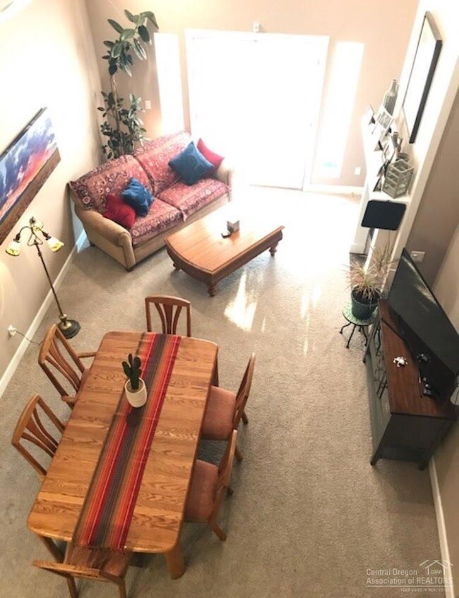 1409 NE Glacier Ridge Rd, Bend, OR 97701 - photo 4