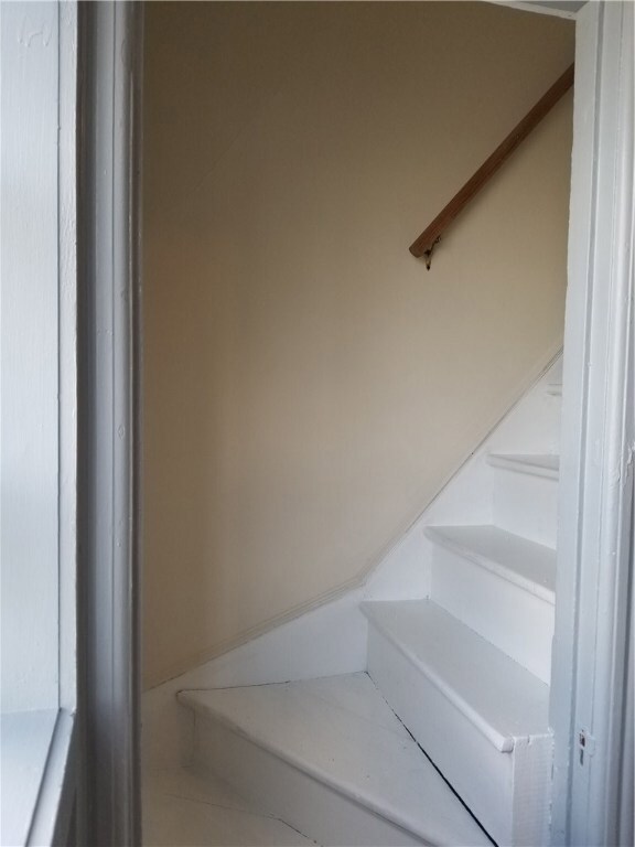 9 Norris Ave, Pawtucket, RI 02861 - photo 6