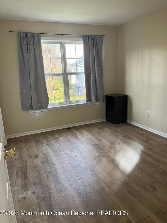 438 Indigo Ct, Morganville, NJ 07751 - photo 7