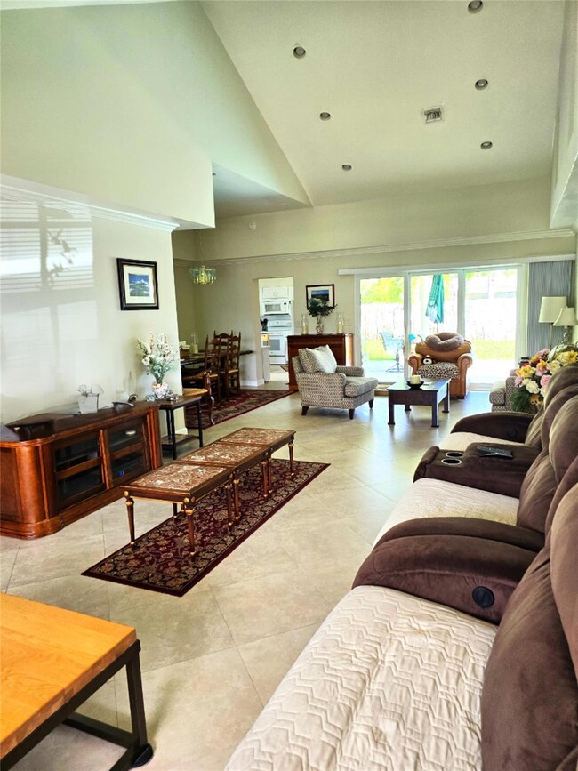 909 SE 13th Ct, Deerfield Beach, FL 33441 - photo 3