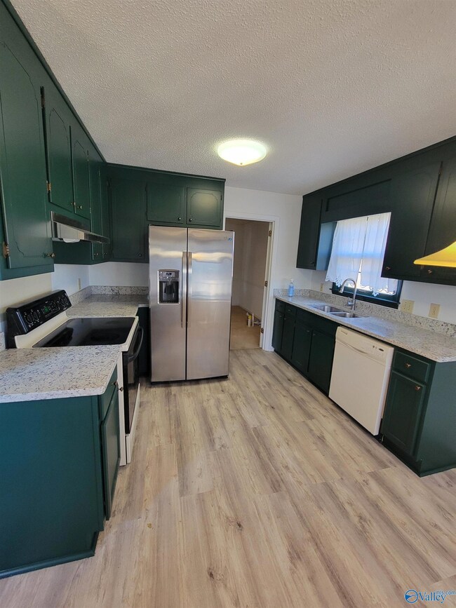 4605 Calvert Rd NW, Huntsville, AL 35816 - photo 4