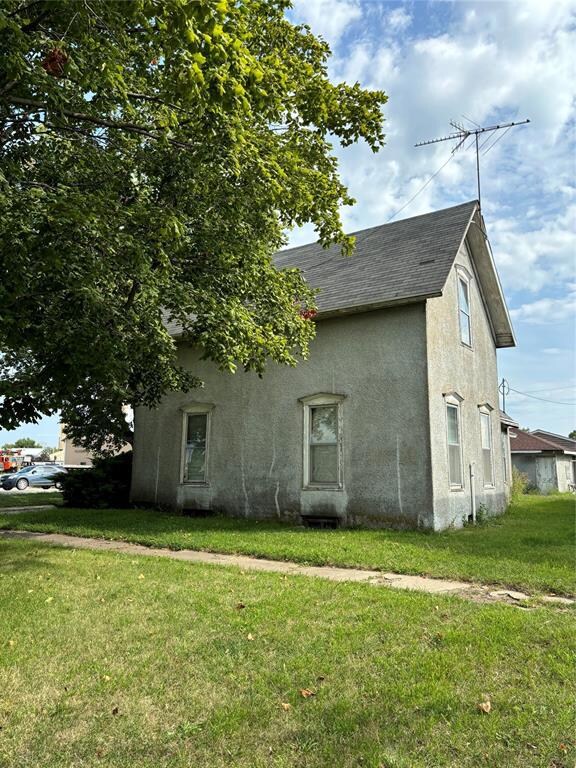 921 1st Ave, Perry, IA 50220 - photo 4