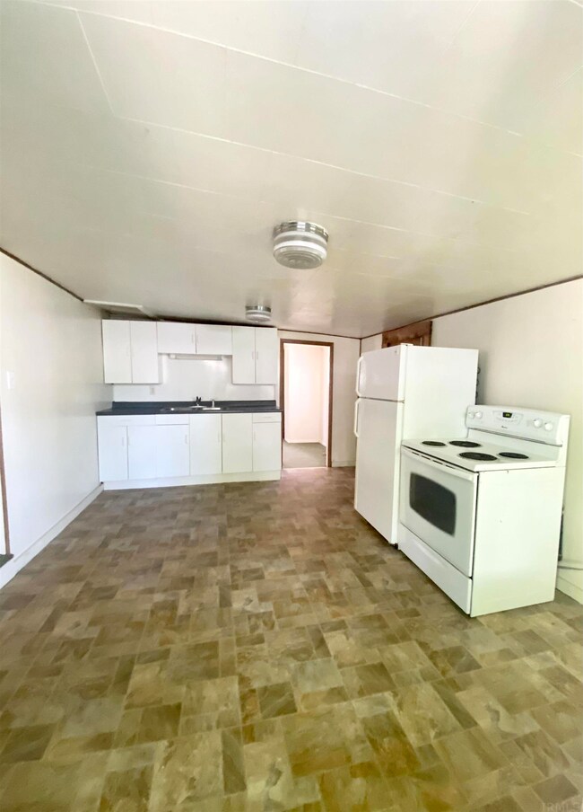 1313 5th St, Covington, IN 47932 - photo 4