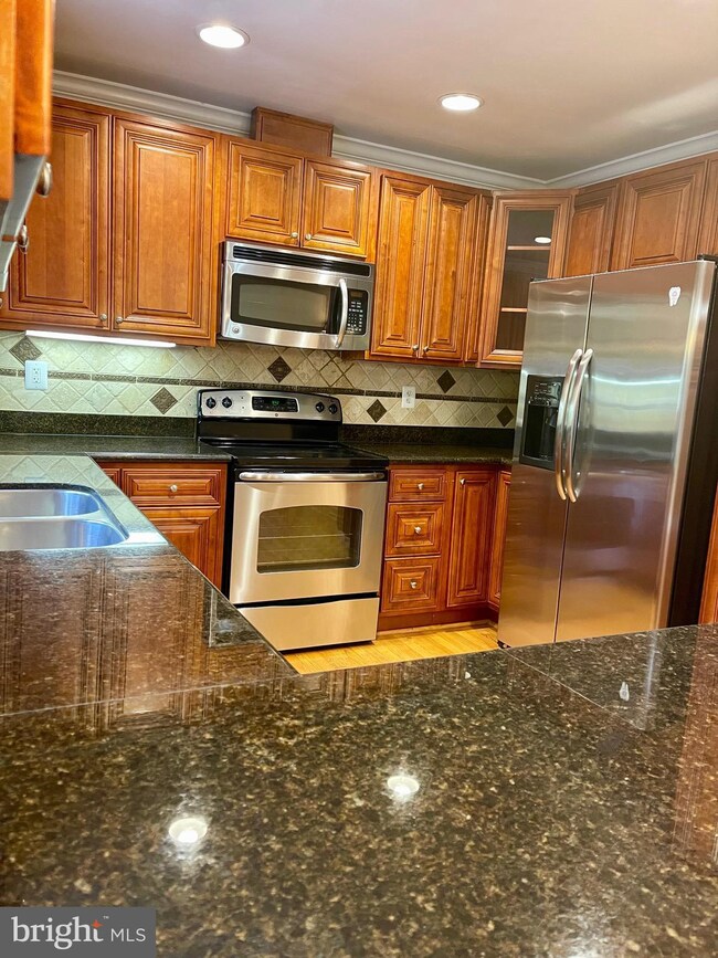 9903 Duncan St, Fairfax, VA 22031 - photo 6