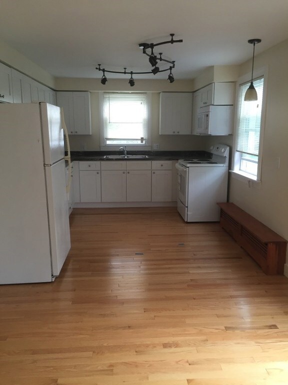 143 Kay St unit 1, Newport, RI 02840 - photo 5