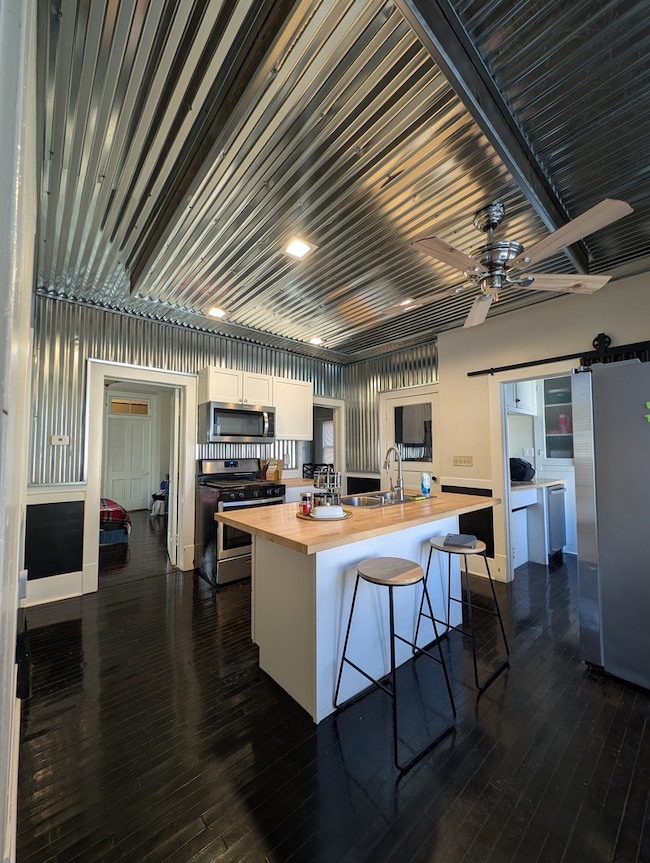 1128 Saint Vincent Ave, Lasalle, IL 61301 - photo 3