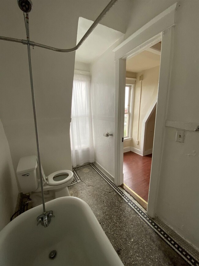 175 Jay St unit 5A, Albany, NY 12210 - photo 4