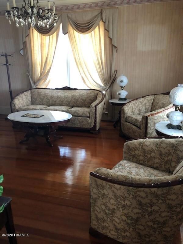 formal living