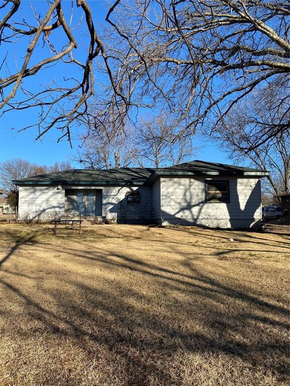 1405 Hillcrest Blvd, Gainesville, TX 76240 - photo 6