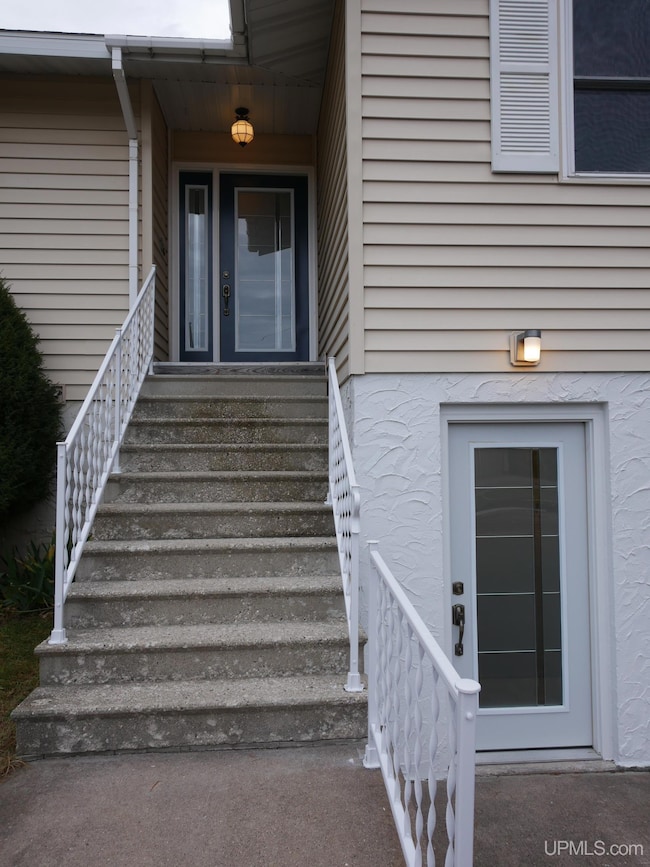 1627 Anthony St, Hancock, MI 49930 - photo 5