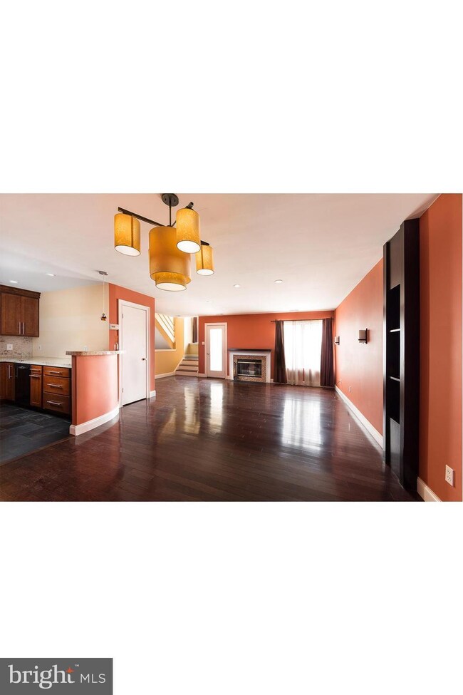 108 Pamela Ct unit 610, Levittown, PA 19057 - photo 4