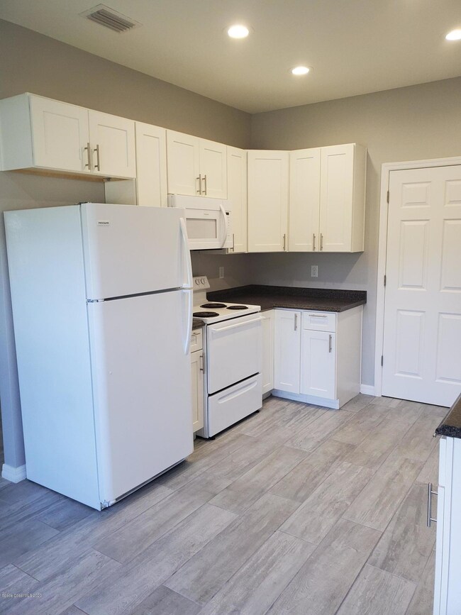 829 Ferndale Ave, Rockledge, FL 32955 - photo 4