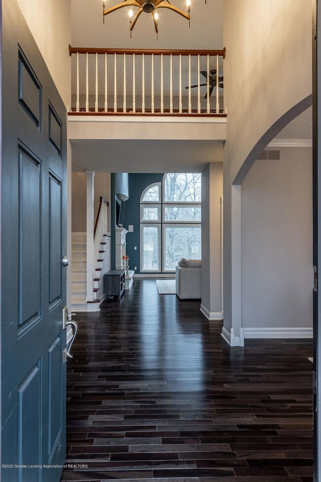 6020 Claremont Ct, Lansing, MI 48917 - photo 7