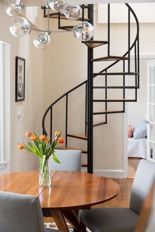 9 Linden St unit 4, Brookline, MA 02445 - photo 6