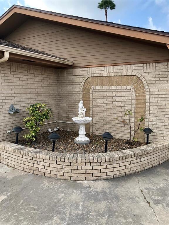 415 Rexine Dr, Alamo, TX 78516 - photo 6