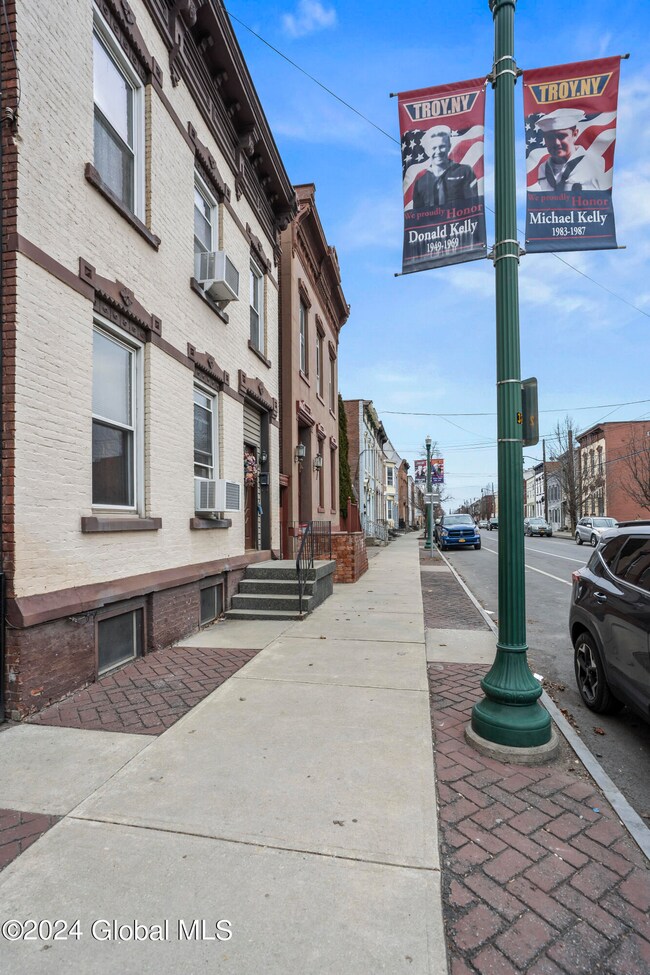 445 1st St, Troy, NY 12180 - photo 3