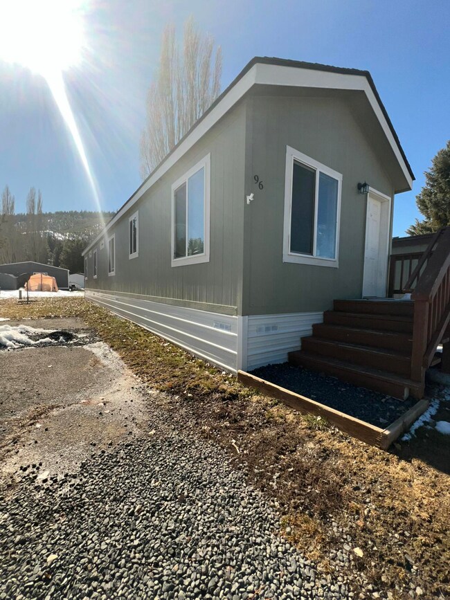 4000 Round Lake Rd. #96