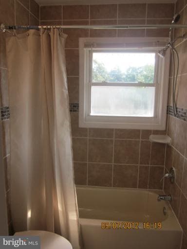 817 Carrington Ave, Capitol Heights, MD 20743 - photo 2