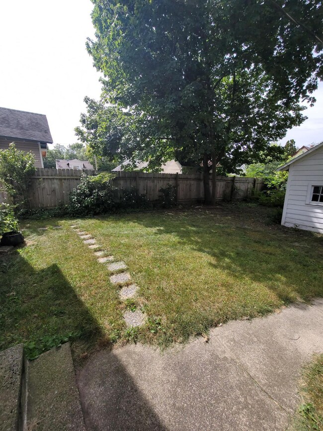 2143 Palace Ave Pic6