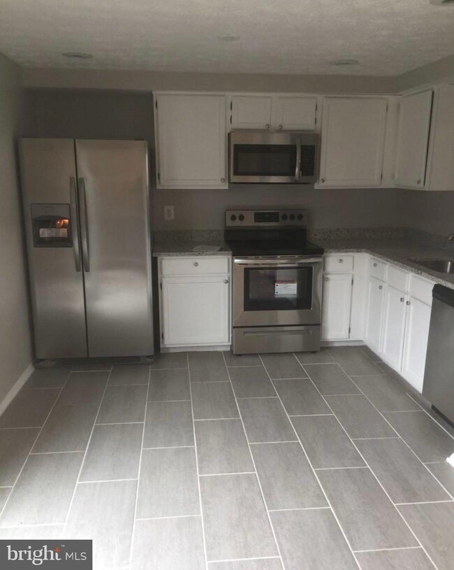 15507 Norwegian Ct, Bowie, MD 20716 - photo 2