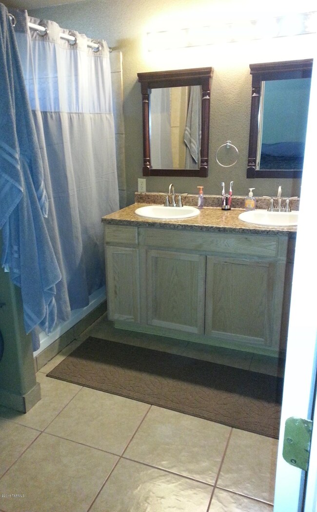 Master Bath.jpg