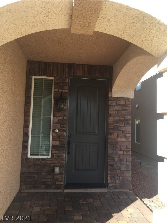 6384 Tamber Bay Rd, Las Vegas, NV 89118 - photo 2