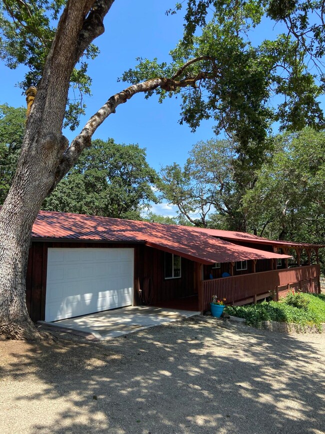 6671 Cypress Dr, Central Point, OR 97502 - photo 4