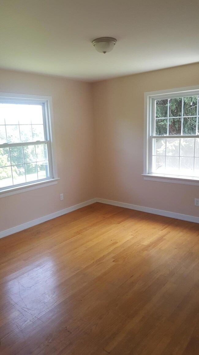 7 Master Bedroom (4)