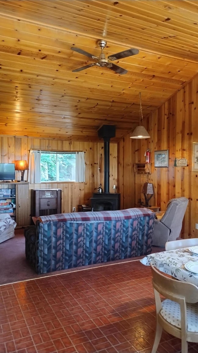 4-Cabin from front door showing vaulted