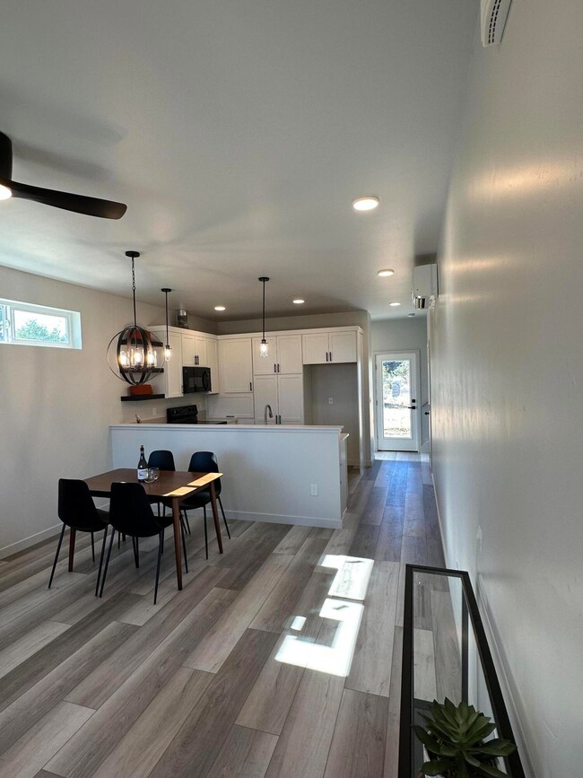 61647 Daly Estates Dr unit 8, Bend, OR 97702 - photo 7