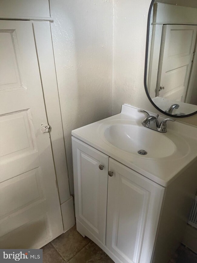 533 N West Ave unit 2, Vineland, NJ 08360 - photo 5