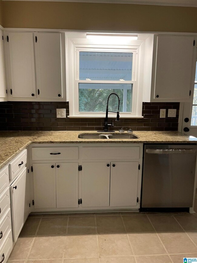 2852 7th St NE, Center Point, AL 35215 - photo 6