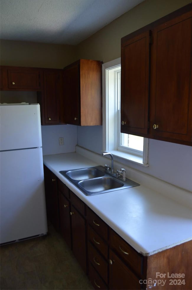 415 N Center St, Statesville, NC 28677 - photo 4