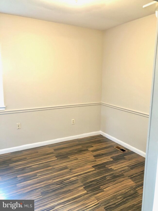 2242 Fort Pickens Ct unit A, Dumfries, VA 22026 - photo 7