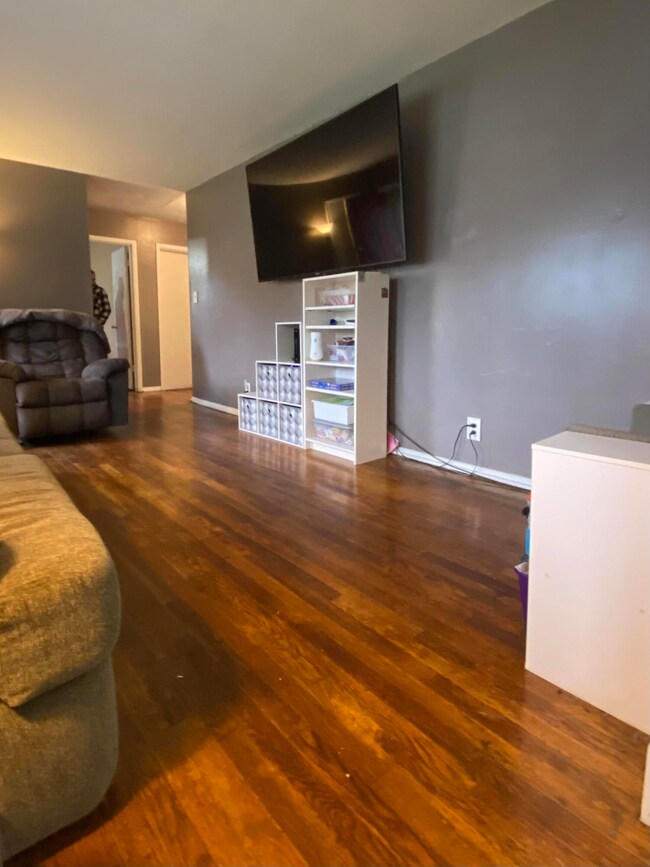 living room 3 Hiawatha