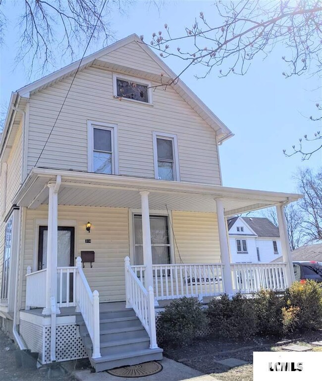 314 N Kankakee St, Lincoln, IL 62656 - photo 2