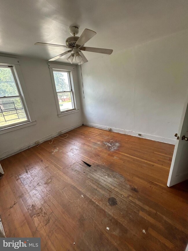 1403 Carswell St, Baltimore, MD 21218 - photo 6