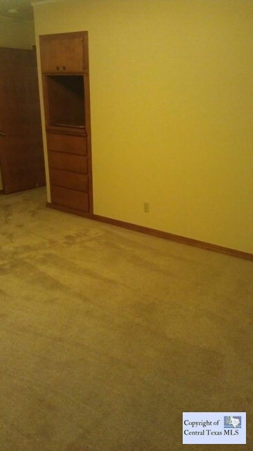 1120 N King St unit 107, Seguin, TX 78155 - photo 6